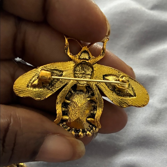 Reserve for @ sunflowerzcat Gold and Green Bee Brooch take both $30 - Picture 4 of 4